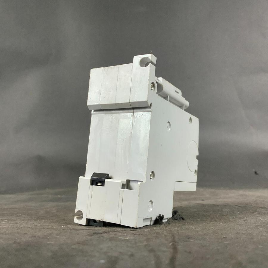 Used IDEC NC1V-21-3A CIRCUIT PROTECTOR ($20 OBO)