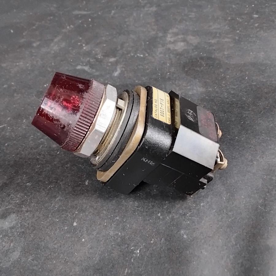 Used ALLEN BRADLEY 800T-P16 SERIES N RED PUSHBUTTON SWITCH ($15 OBO)