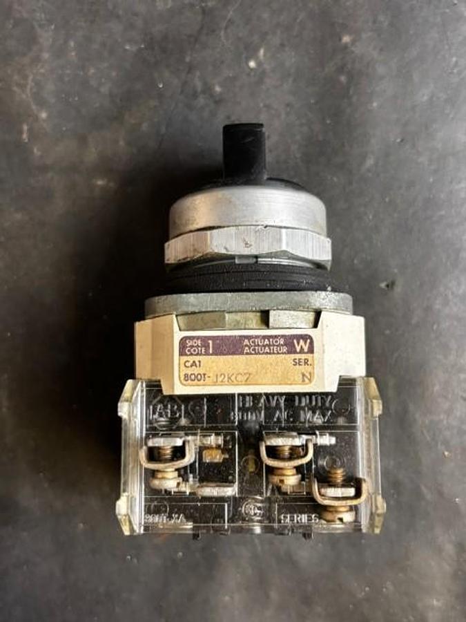Used ALLEN BRADLEY 800T-J2KC7 SERIES N SELECTOR SWITCH ($14 OBO)
