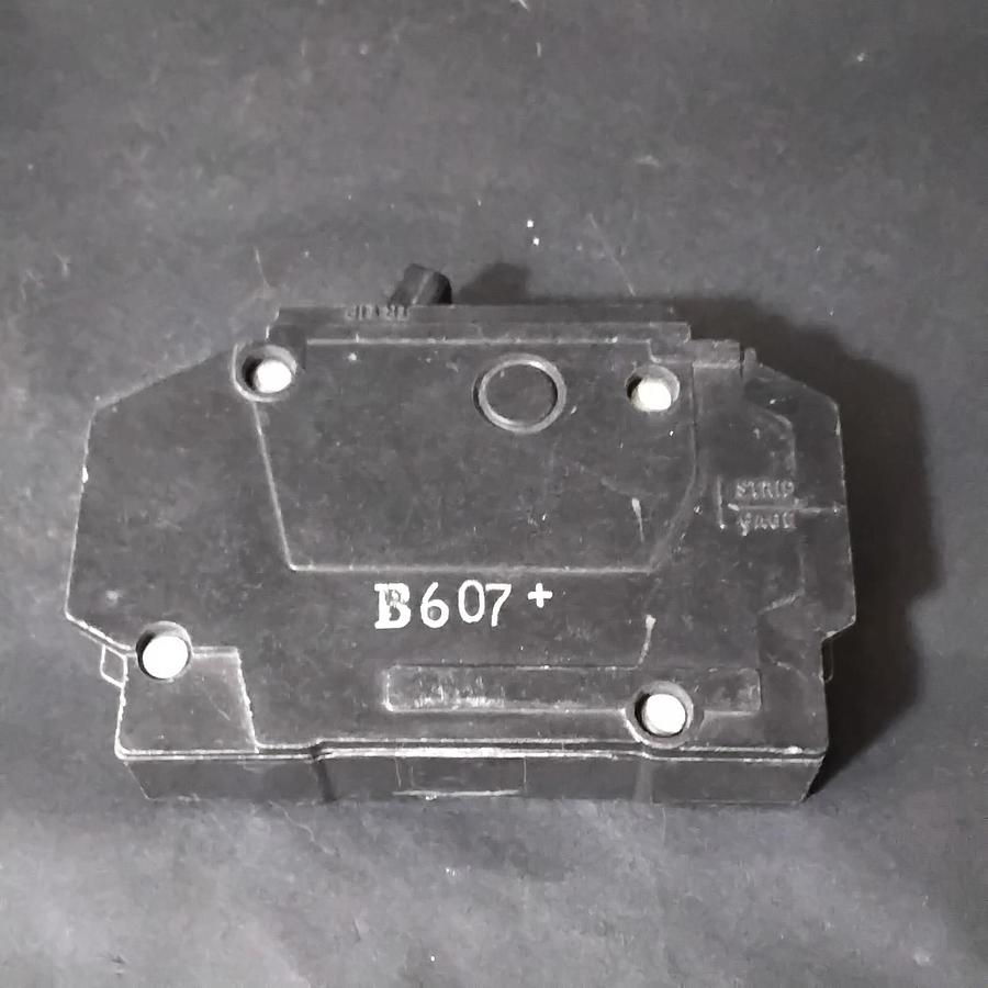 Used GENERAL ELECTRIC THQC1120 CIRCUIT BREAKER ($15 OBO)