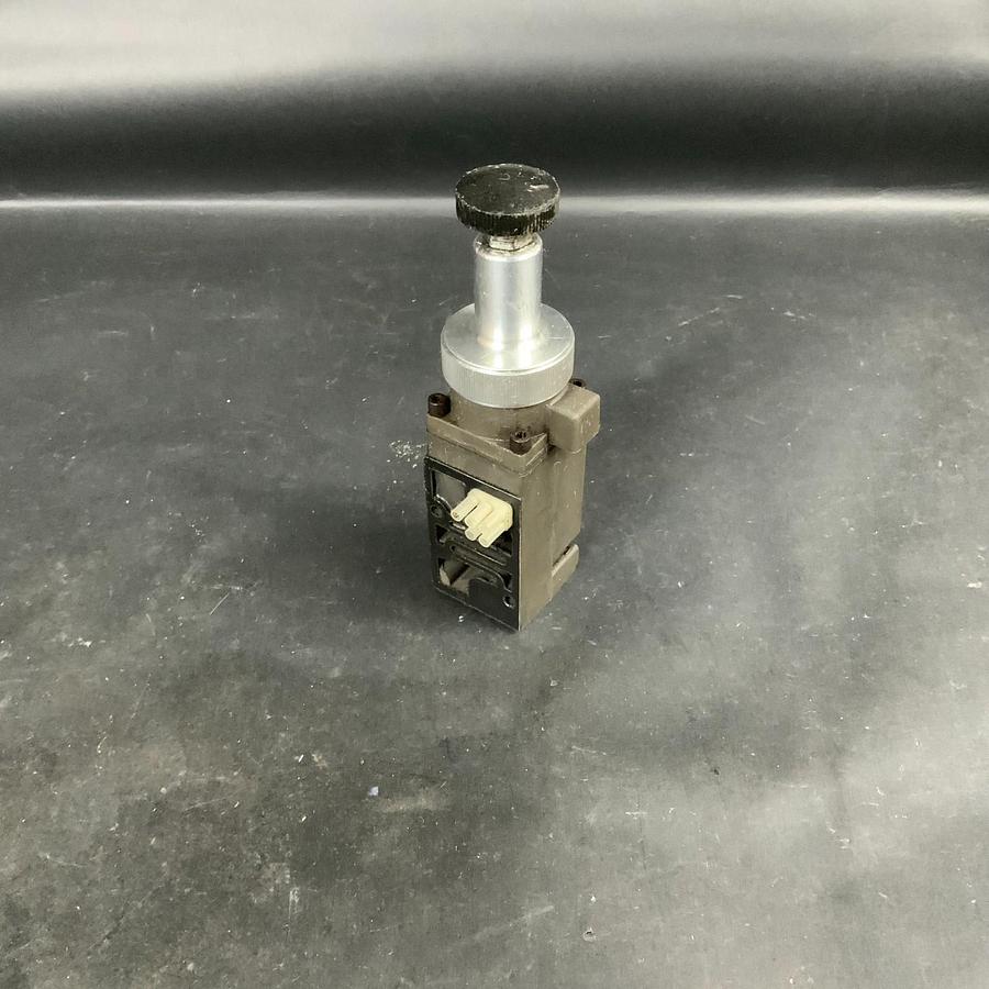 Used ASCO NUMATICS 081RS100J016Y PNEUMATIC REGULATOR ($10 OBO)