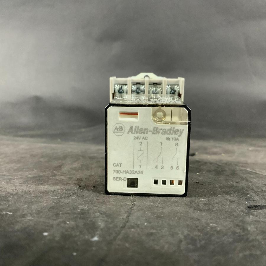 Used ALLEN BRADLEY 700-HA32A24 GENERAL PURPOSE RELAY ($17 OBO)