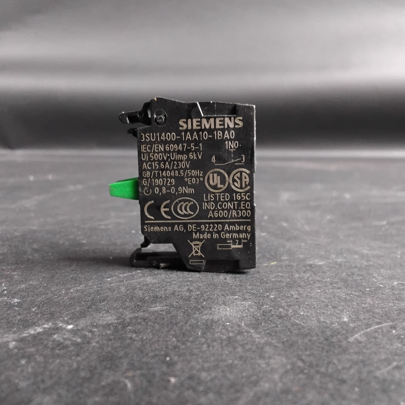 Used SIEMENS 3SU1400-1AA10-1BA0 CONTACT BLOCK ($10 OBO)