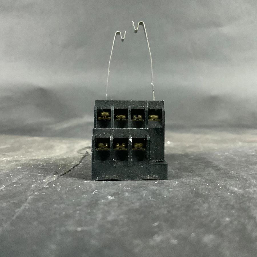 Used OMRON PYF14A-E RELAY SOCKET ($7 OBO)