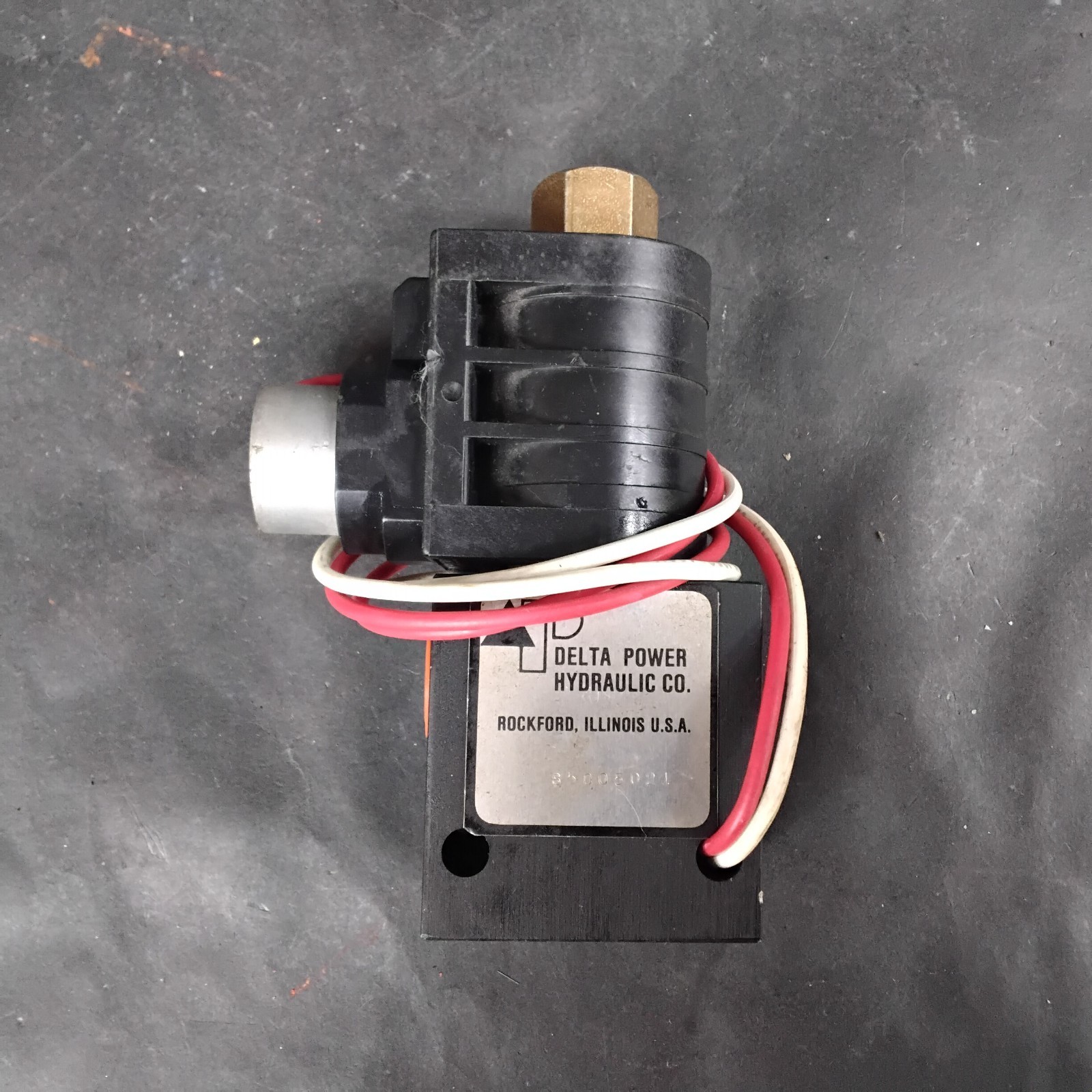 Used DELTA POWER 85005021 SOLENOID VALVE ($80 OBO)