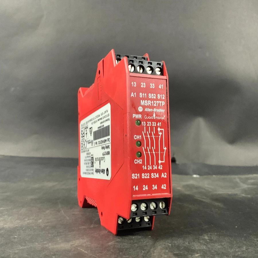 Used ALLEN BRADLEY 440R-N23132 GUARD MASTER SAFETY RELAY ($20 OBO)
