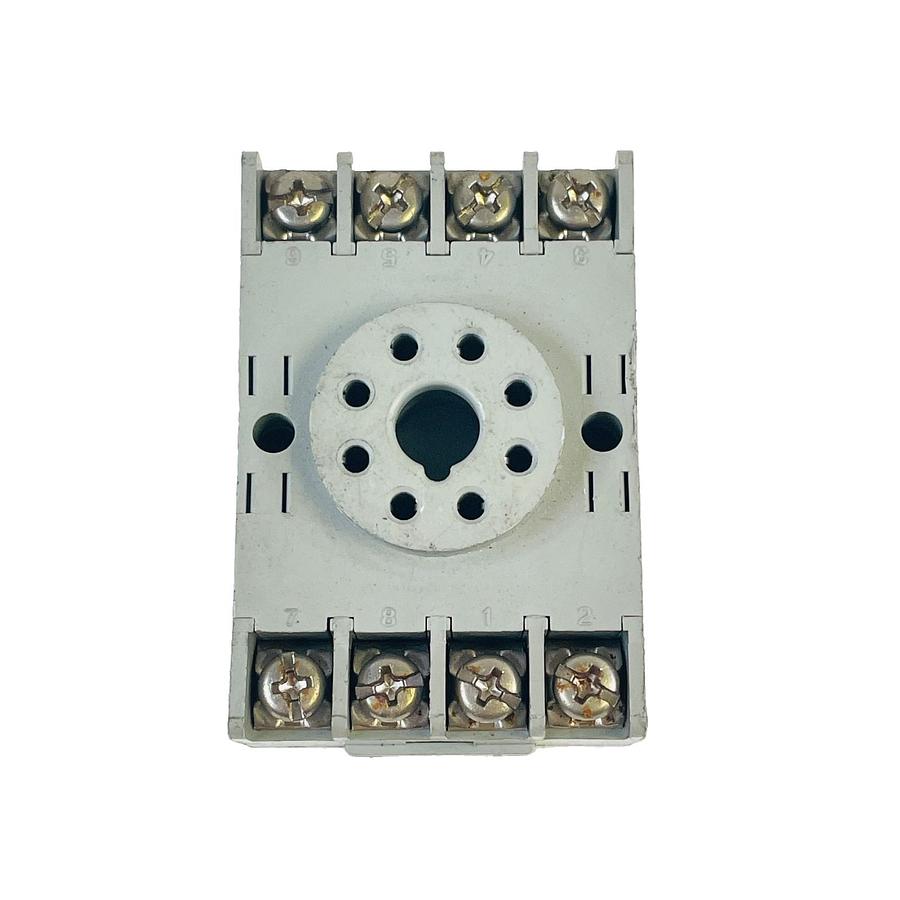 Used IDEC SR2P-06 8-PIN OCTAL RELAY SOCKET BASE 10A 300V DIN RAIL SURFACE MOUNT