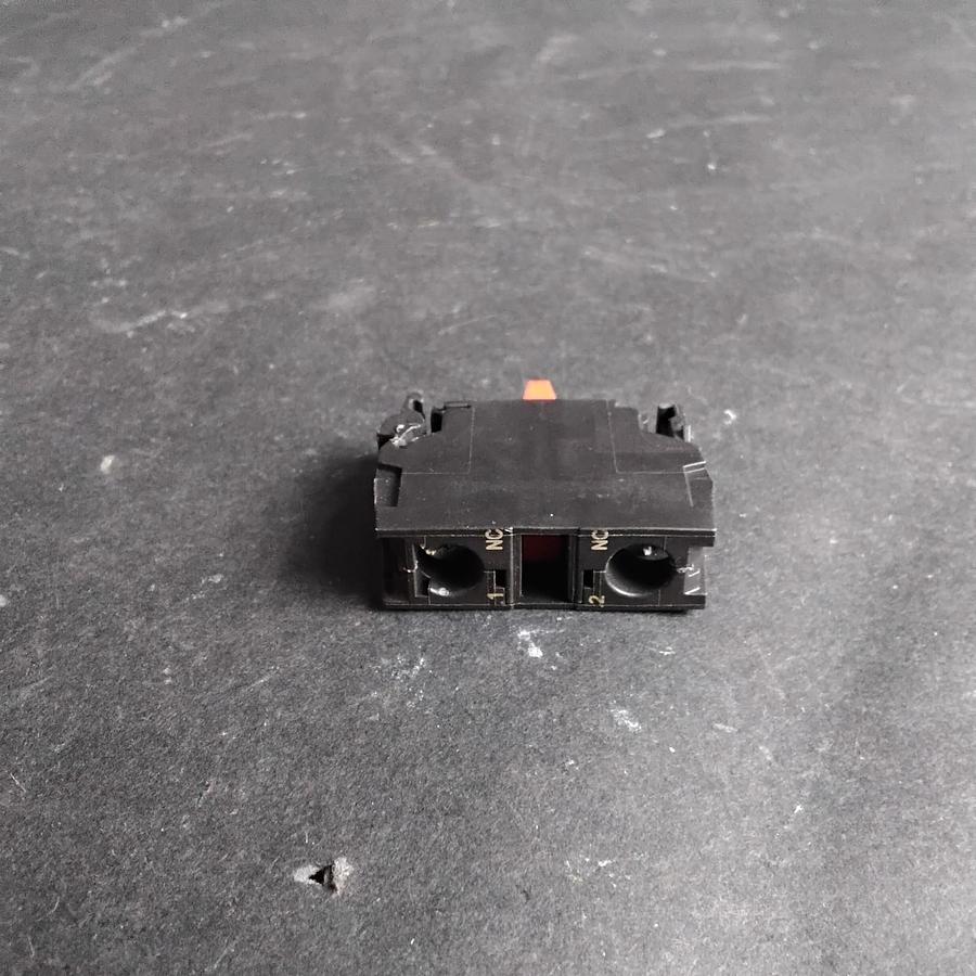 Used SIEMENS 3SU1400-1AA10-1CA0 CONTACT BLOCK ($10 OBO)