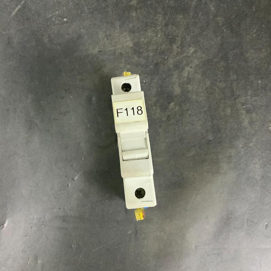 Used AUTOMATION DIRECT DN-FM6 DINNECTORS FUSE HOLDER ($8 OBO)