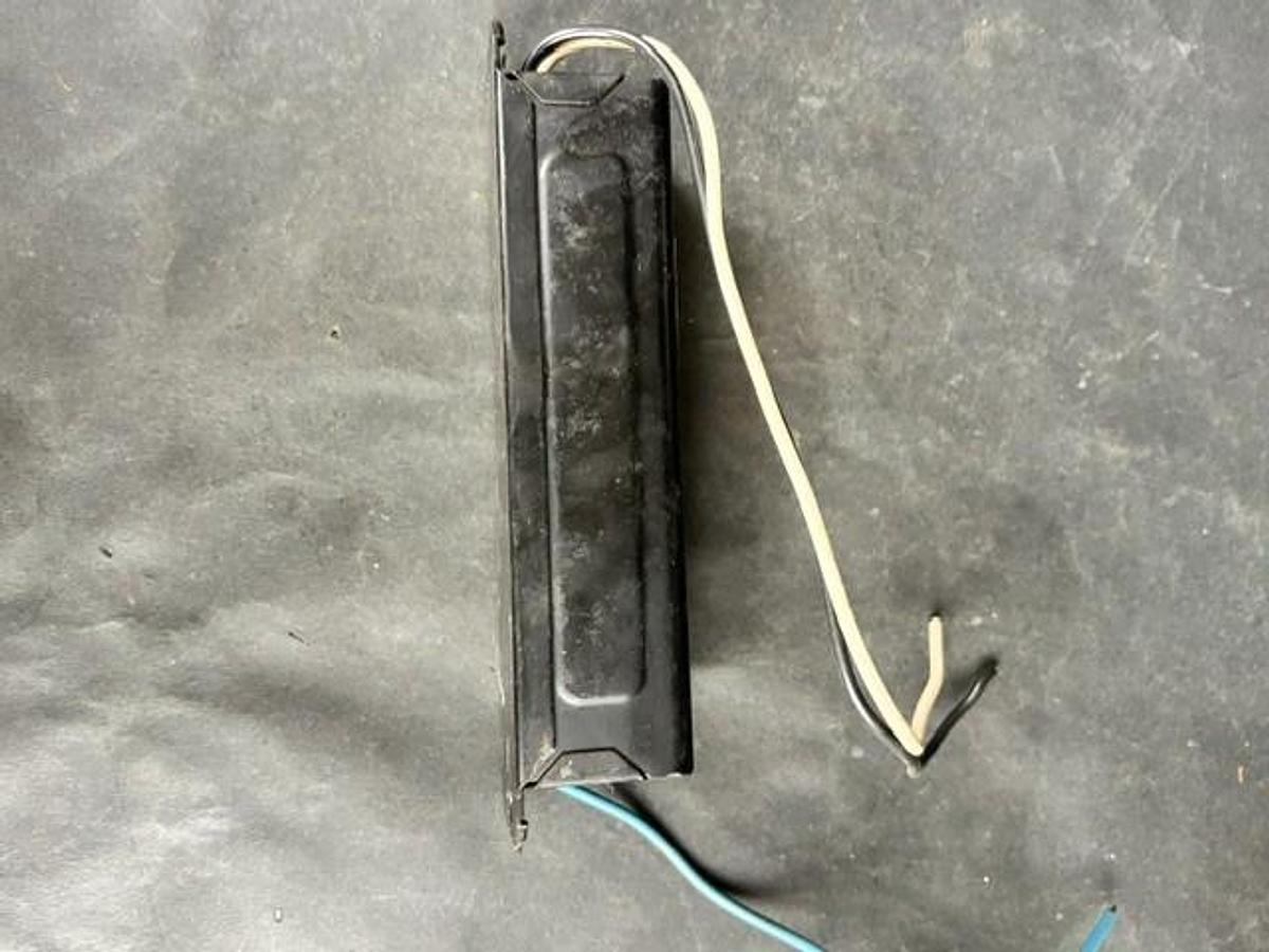 Used PHILLIPS ADVANCE L-140F-TP BALLAST TRANSFORMER