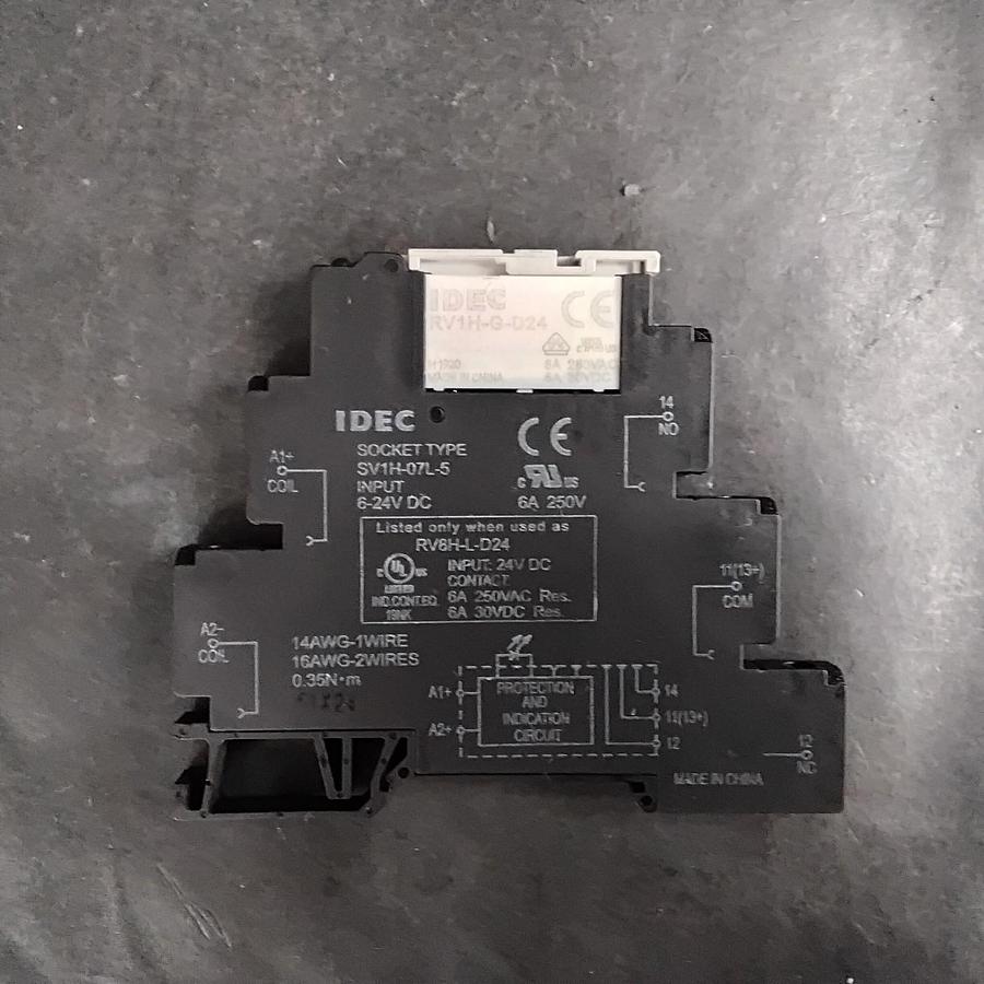 Used IDEC RV8H-L-D24 RELAY SOCKET ($5 OBO)