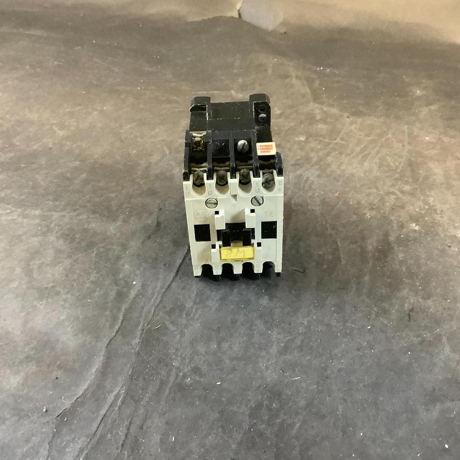 Used ALLEN BRADLEY 100-A12ND3 B CONTACTOR ($15 OBO)