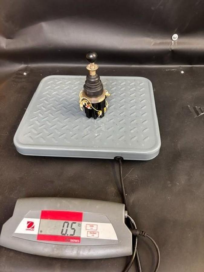 Used IDEC 41-10652 JOYSTICK SWITCH ($54 OBO)