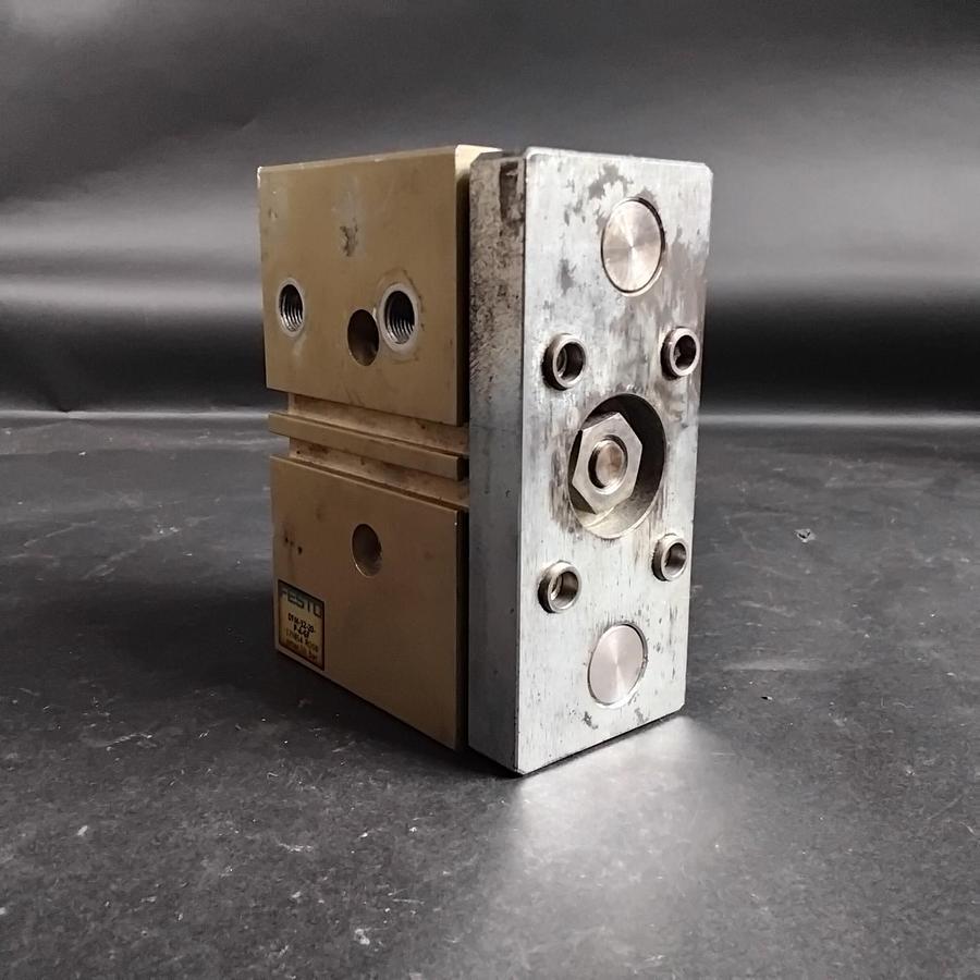 Used FESTO DFM-32-20-P-A-GF PNEUMATIC CYLINDER ($80 OBO)