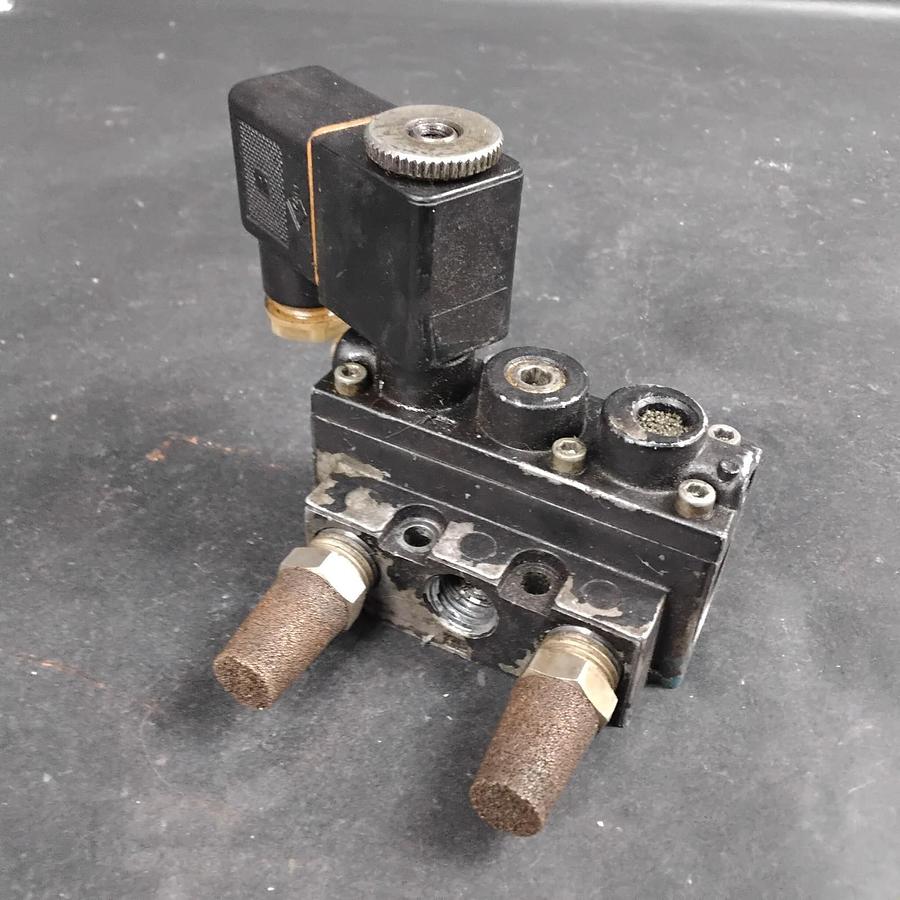Used ARO 218-33 AIR CONTROL VALVE ($35 OBO)