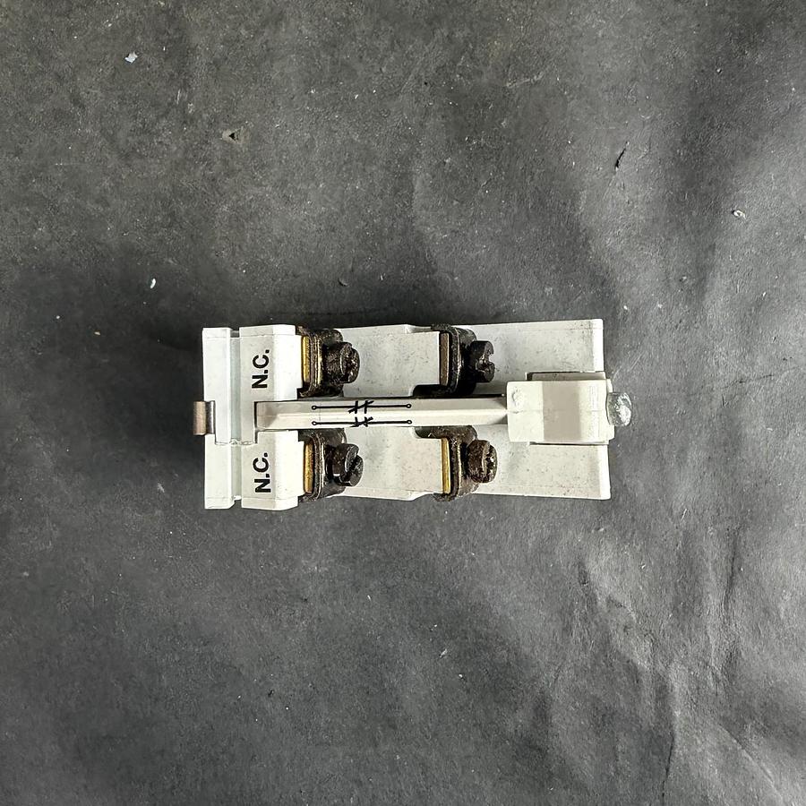 EATON J02/9084A17G03 AUX. CONTACT