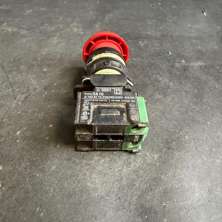 Used SQUARE D DA10 RED PUSHBUTTON ($15 OBO)