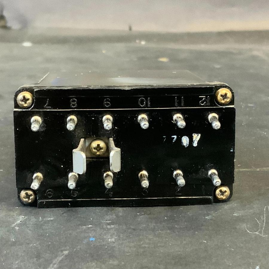 Used STRUTHERS DUNN 219BBX-P33 Time Relay Delay ($8 OBO)