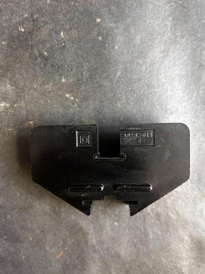 Used SQUARE D 1828-B14 FUSE HOLDER ($11 OBO)