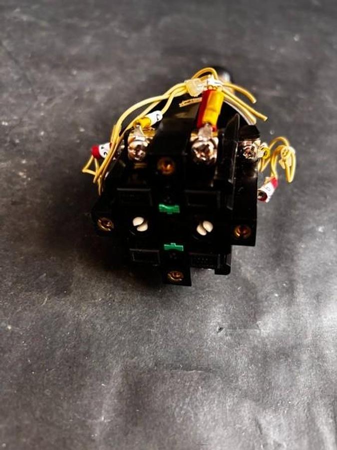 Used IDEC 41-10652 JOYSTICK SWITCH ($54 OBO)
