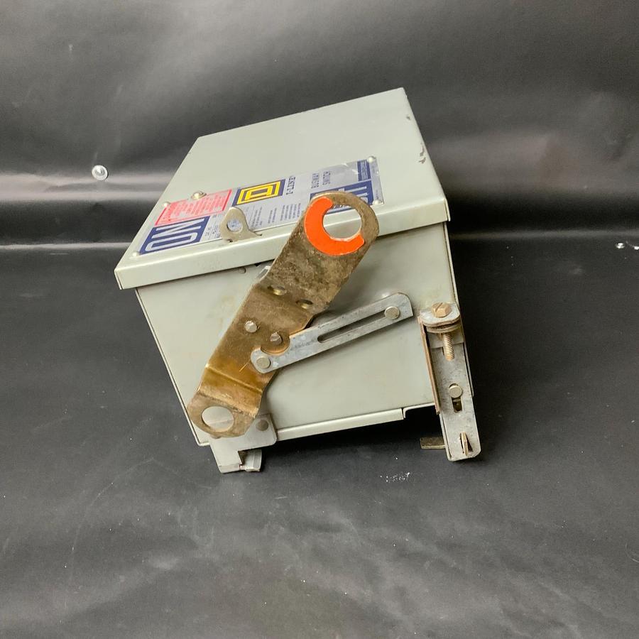 Used SQUARE D PG3203 I-LINE FUSIBLE BUSWAY SWITCH ($100 OBO)