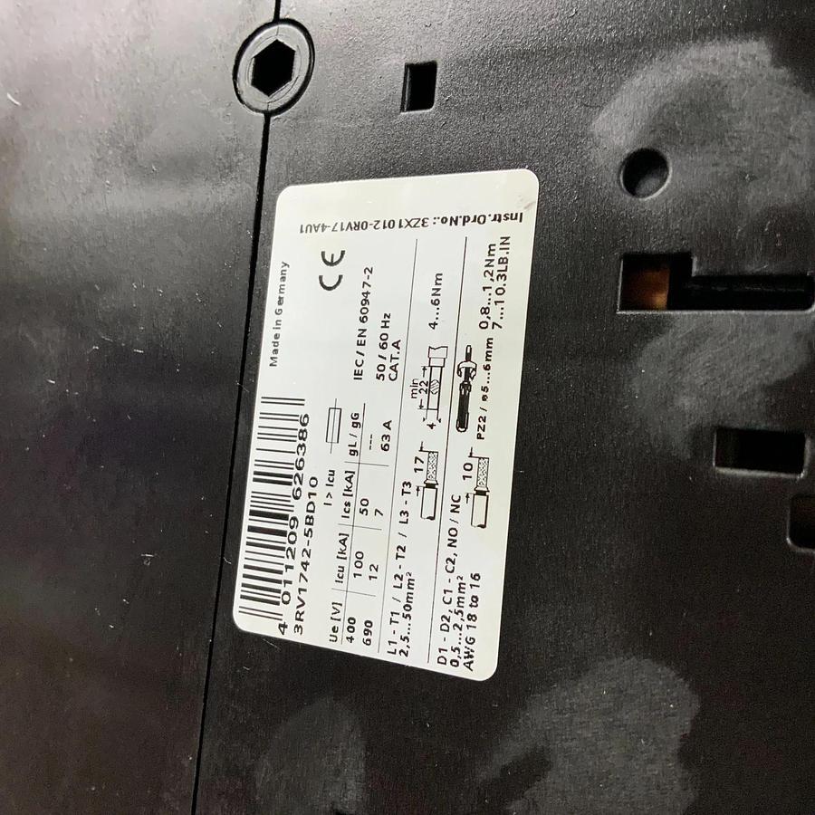 Used SIEMENS 3RV1742-5BD10 CIRCUIT BREAKER ($30 OBO)