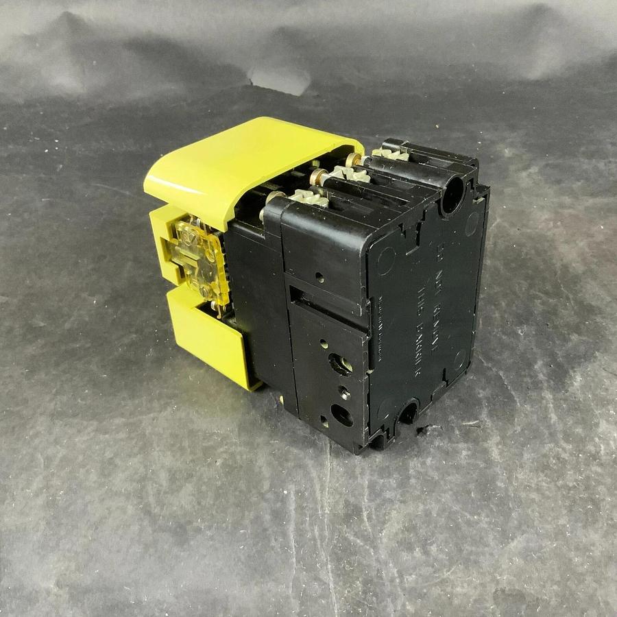 Used MOELLER PKZM3-32-U-NA CIRCUIT BREAKER - WITH HI22-PKZM3 AUX CONTACT ($35 OBO)