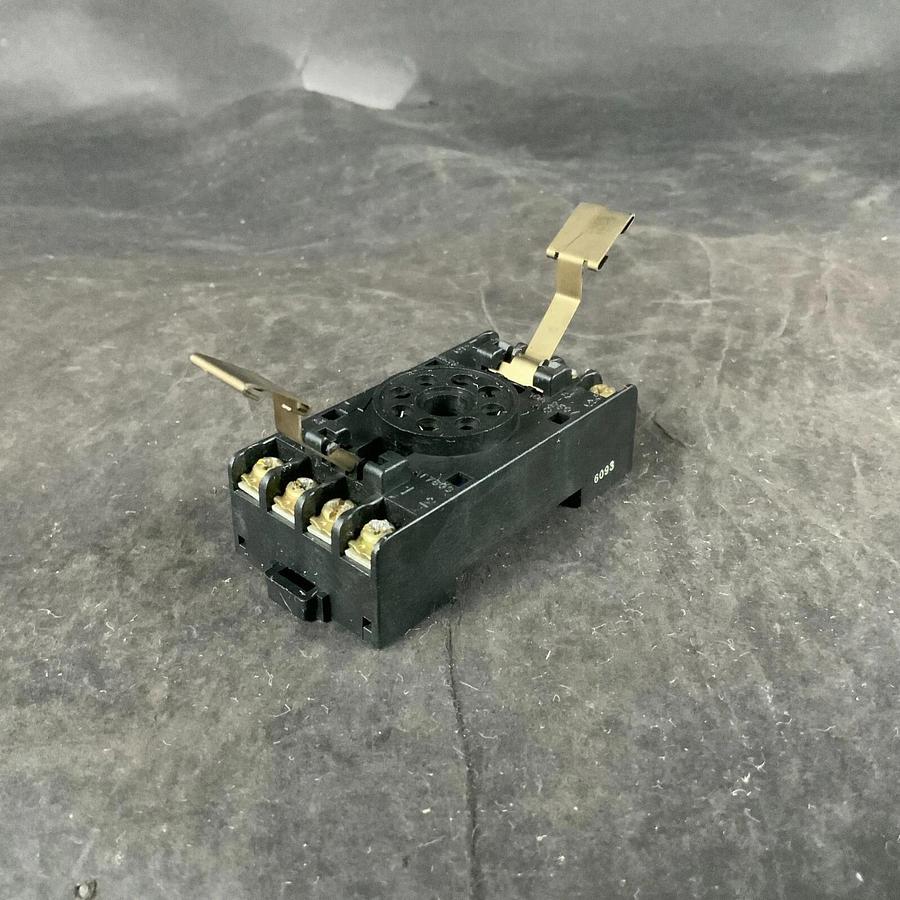 Used MATSUSHITA AT8-RFD RELAY SOCKET ($10 OBO)