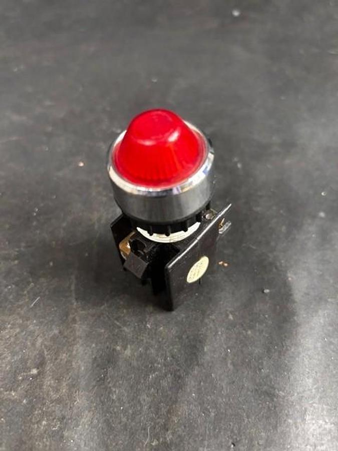 Used MOELLER FB-NA RED PILOT LIGHT