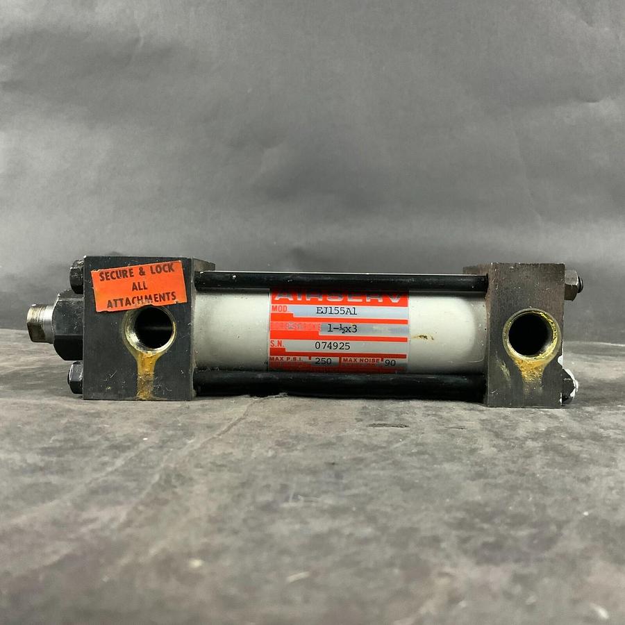 Used AIRSERVE EJ155A1 PNEUMATIC CYLINDER ($85 OBO)