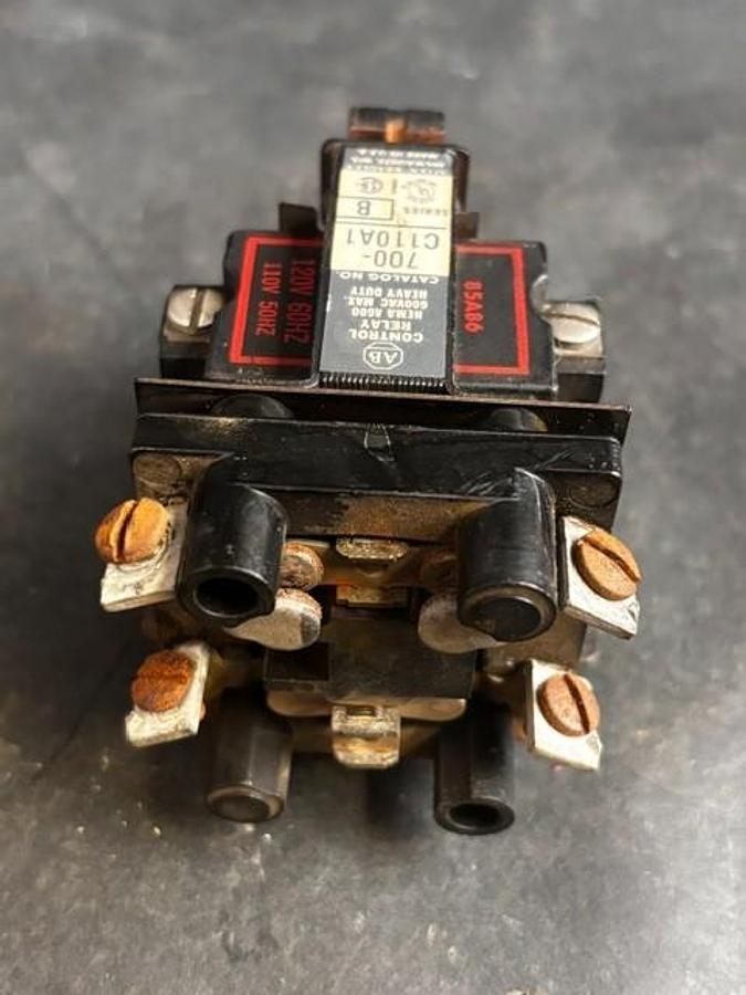 Used ALLEN BRADLEY 700-C110A1 CONTROL RELAY ($25 OBO)