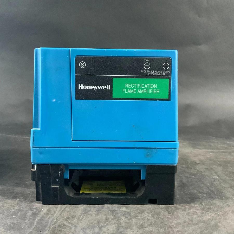Used HONEYWELL RM7885A1015 RELAY MODULE ($580 OBO)