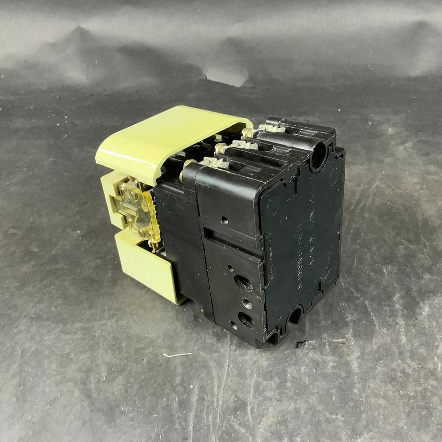 Used MOELLER PKZM3-25-U-NA CIRCUIT BREAKER - WITH HI22-PKZM3 AUX CONTACT ($35 OBO)