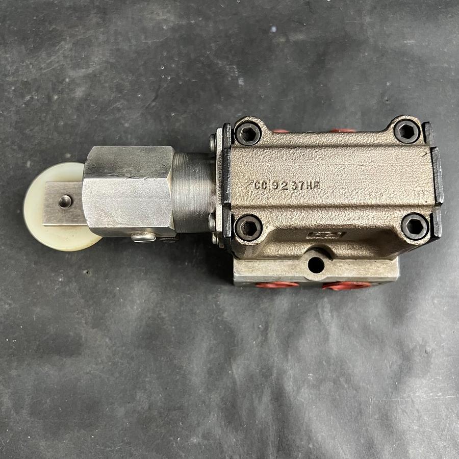 Used PH CC925THE ROLLER LEVER VALVE ($80 OBO)