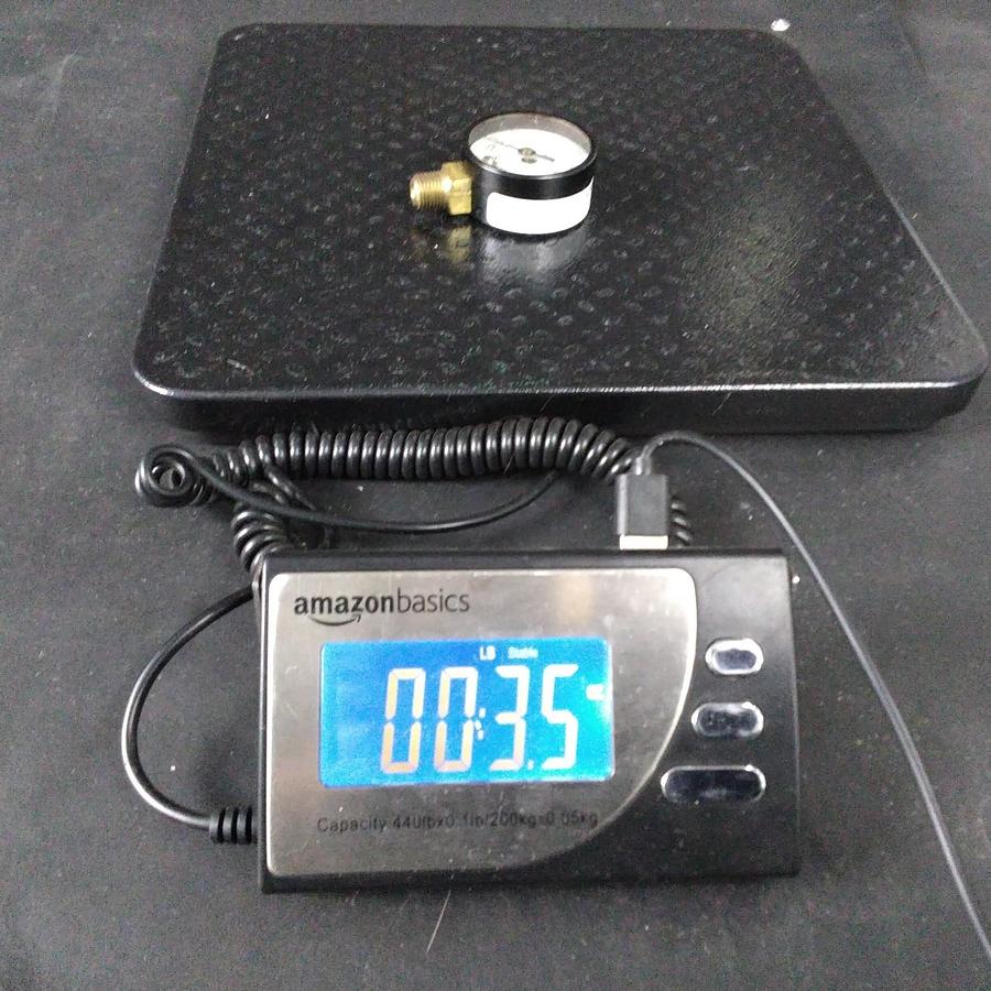 Used C.A. NORGREN 0-15 PSI PRESSURE GAUGE ($9.50 OBO0