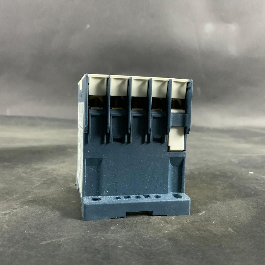 Used TELEMECANIQUE LP1K0610JD CONTACTOR ($35 OBO)