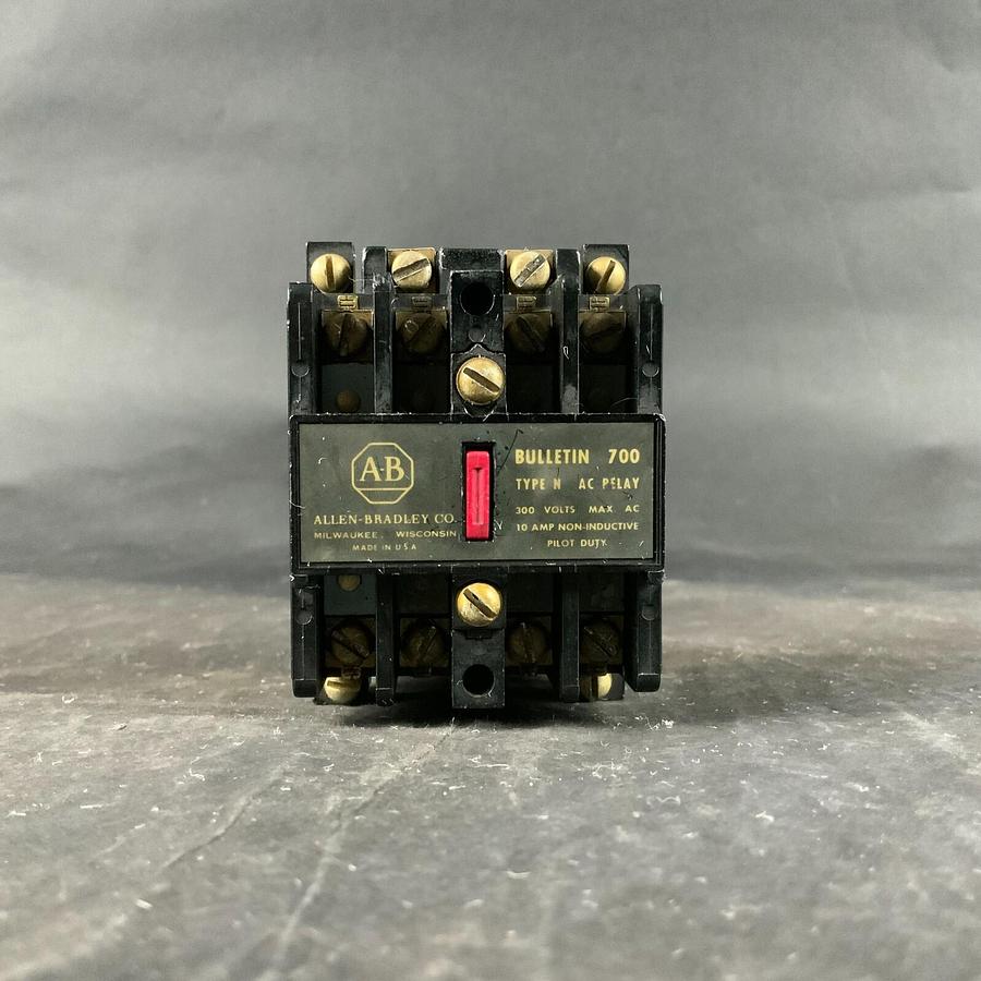 Used ALLEN BRADLEY 700-N400A1 CONTROL RELAY ($15 OBO)