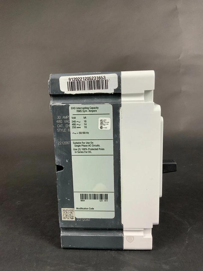 Used EATON EHD2030 CIRCUIT BREAKER - BRAND NEW IN BOX ($140 OBO)