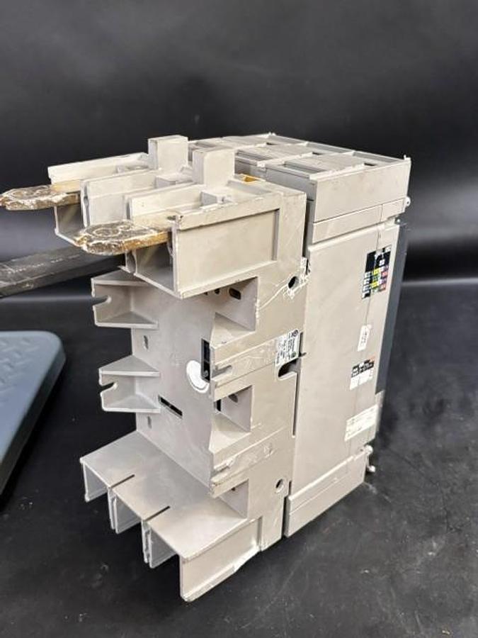 Used MERLIN GERIN NSJ400L CIRCUIT BREAKER ($70 OBO)