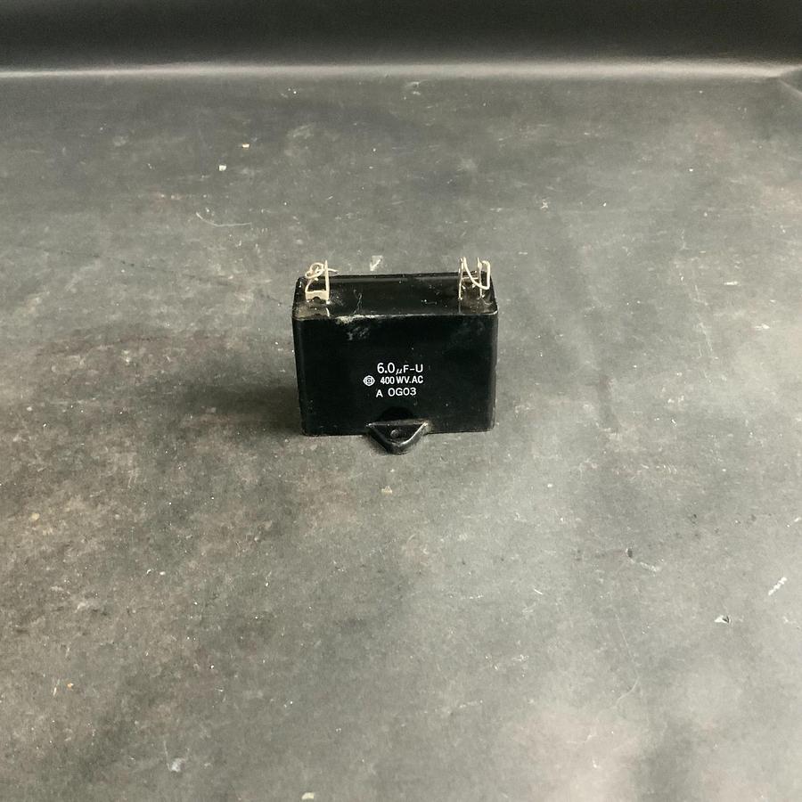 Used Unbranded A0G03 6uF 400VAC MOTOR RUN CAPACITOR ($10 OBO)