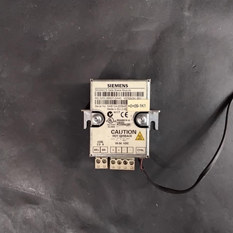 Used SIEMENS 6SL3252-0BB01-0AA0 SAFETY BRAKE RELAY ($35 OBO)