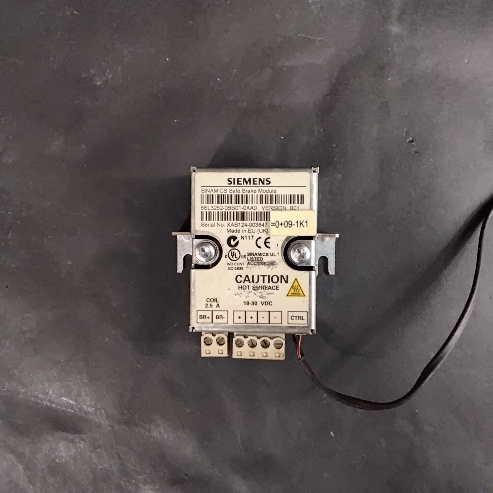 Used SIEMENS 6SL3252-0BB01-0AA0 SAFETY BRAKE RELAY ($35 OBO)