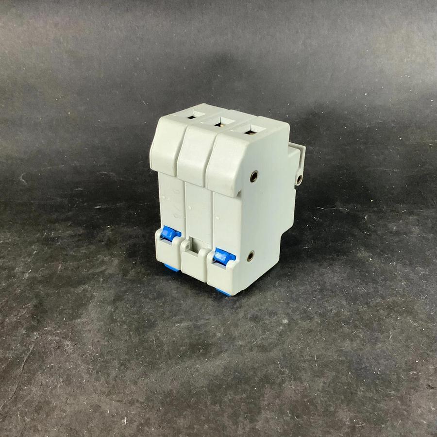 Used BUSSMANN B24214 MSC.10 FUSE HOLDER ($25 OBO)