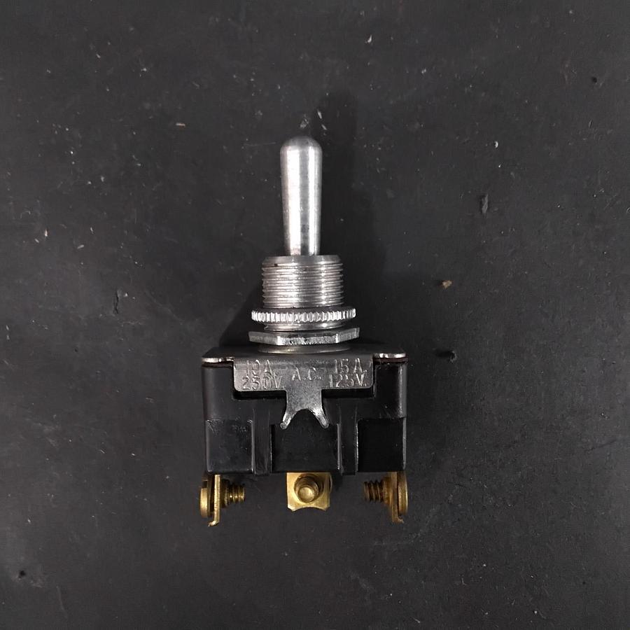 Used STANDARD HEAVY-DUTY TOGGLE SWITCH ($5 OBO)