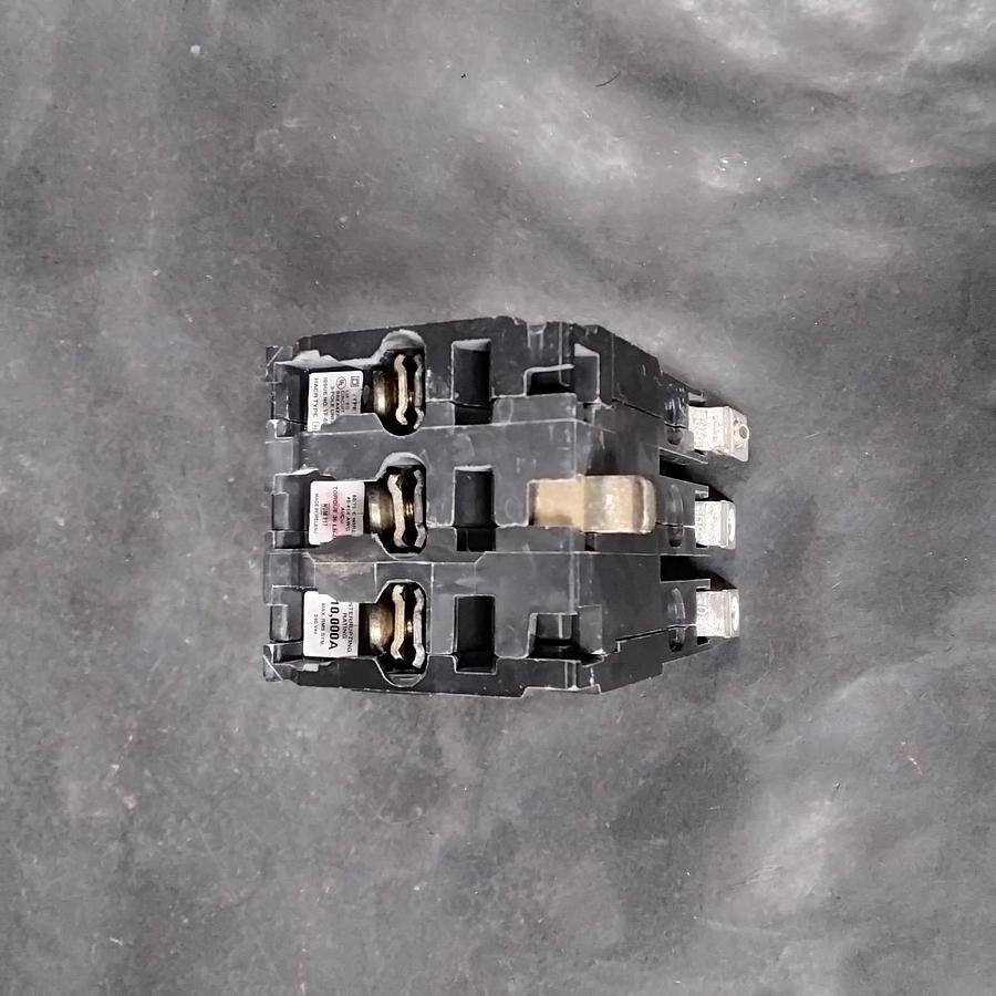 Used SQUARE D QOB320 CIRCUIT BREAKER ($17 OBO)