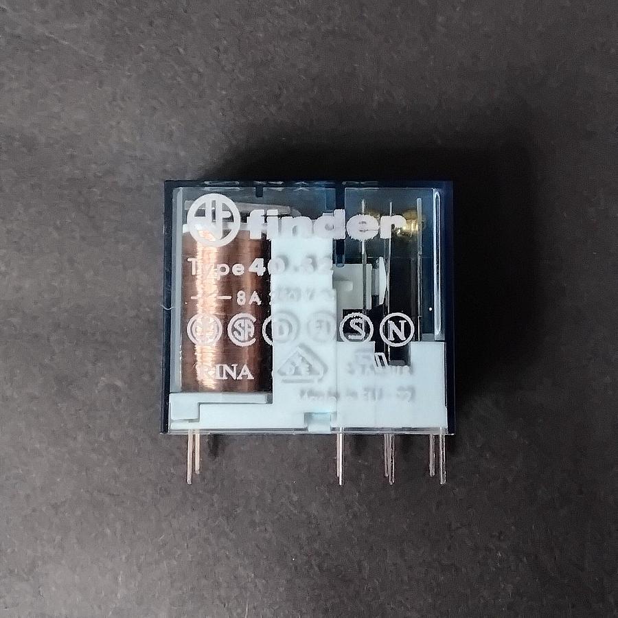 Used FINDER 40.52- 24V DC RELAY (15 OBO)