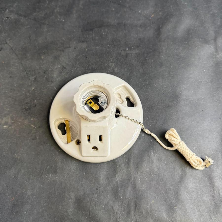 EATON 667-BX-LW LAMPHOLDER w/ PULL SWITCH ($12 OBO)