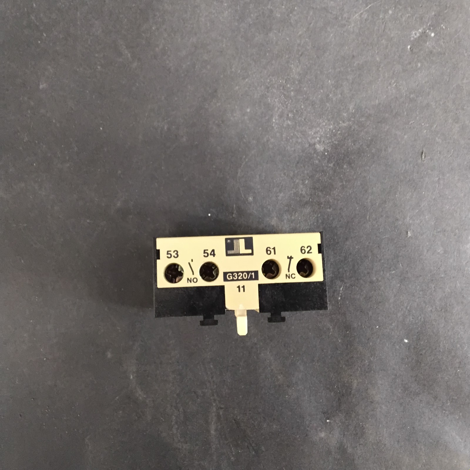 Used LOVATO ELECTRIC G320/1 INSTANTANEOUS AUXILIARY CONTACT ($3.50 OBO)