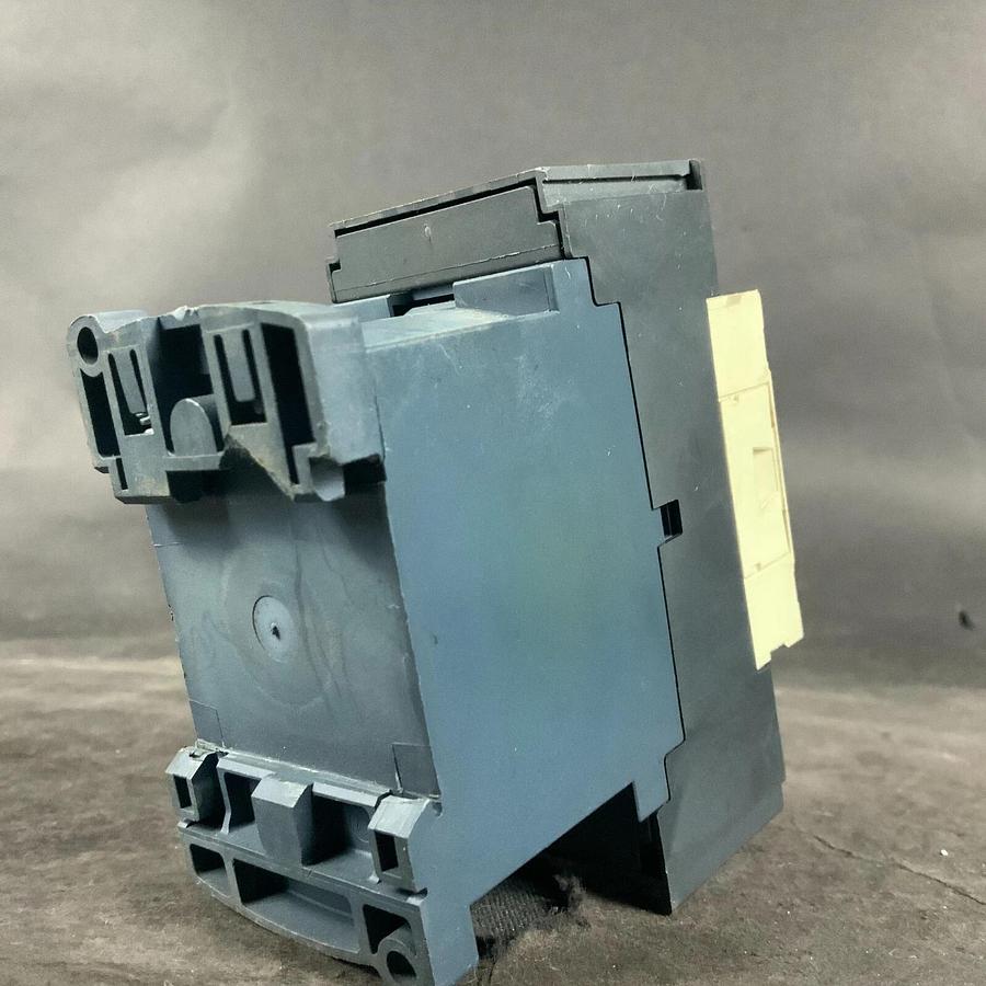 Used SCHNEIDER ELECTRIC LC1D23 BD CONTACTOR ($30 OBO)
