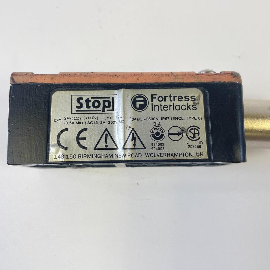 Used FORTRESS INTERLOCKS 0542 0847 STOP SWITCH SAFETY INTERLOCK INDUSTRIAL CONTROL